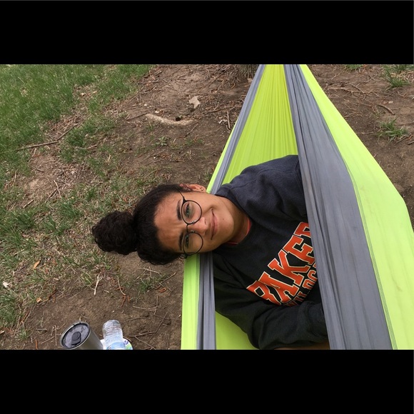 Meet your Posher, Olivia - Picture 3 of 3